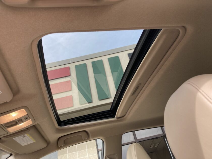 Toyota Rav4 Limited 4WD, Clean Carfax, Loaded 2012 European Motors LTD